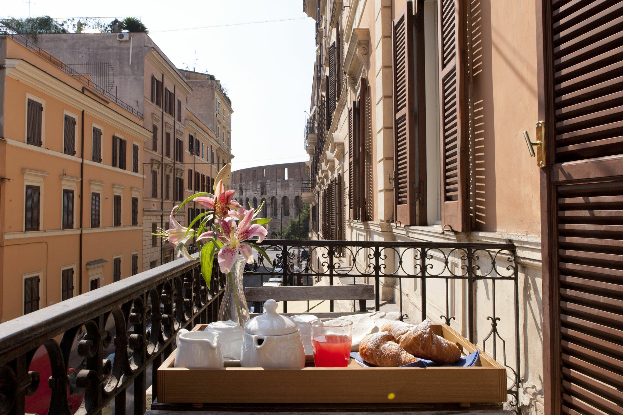 Hotel Santi Quattro Al Colosseo Rome