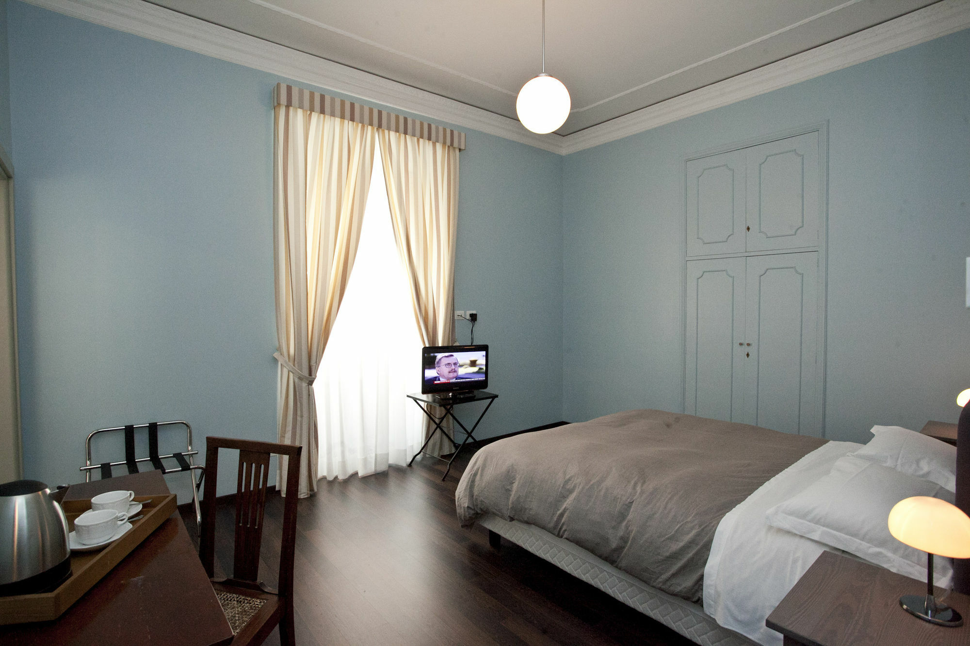 Hotel Santi Quattro Al Colosseo Rome